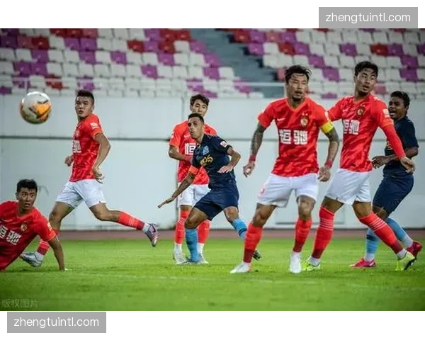 瓦伦西亚后防危机 加亚科梅特等六名后卫集体缺阵